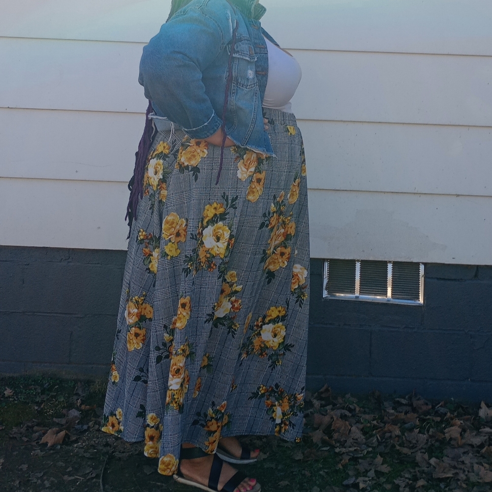 Floral And Plaid Maxi Skirt - Picture 5 of 7